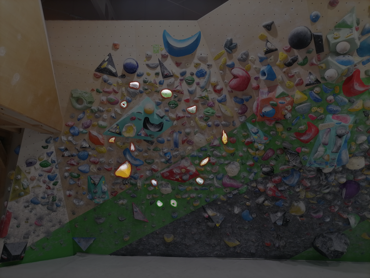 Climbing wall